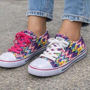 Sporto Colorful Zigzag Low-Top Sneakers with Pink and White Laces
